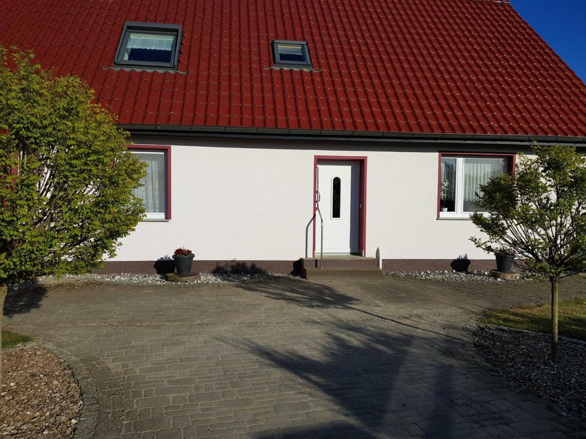 Ferienwohnung Am Peenetal Bentzin Exterior foto